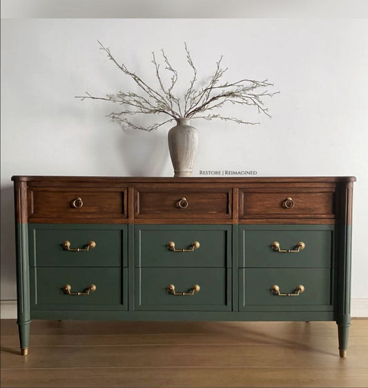 Classic Contrast Dresser
