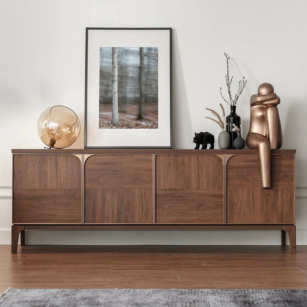Regal Oak Sideboard v03