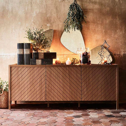 Regal Oak Sideboard v01