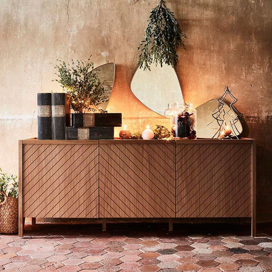 Regal Oak Sideboard v01